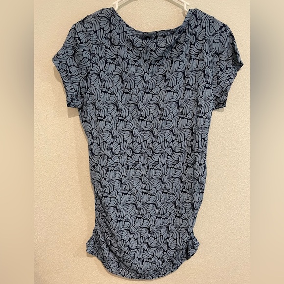 Fresh Produce Printed Blue long line tee shirt with gathered sides. Size M - Picture 6 of 6